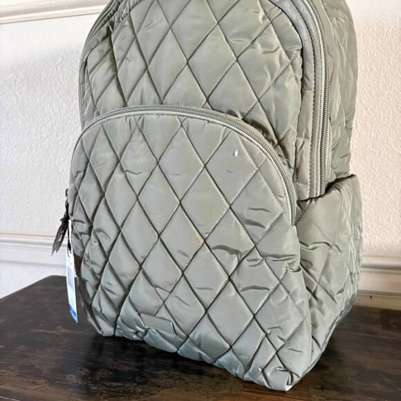 Vera Bradley Essential ultralight Backpack Sage-NWT - Picture 1 of 5